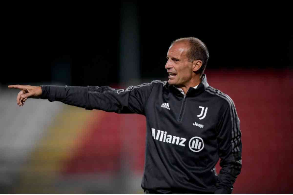 Massimiliano Allegri con la tuta della Juventus